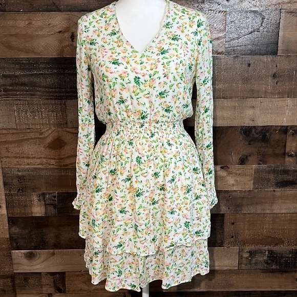 Banana Republic Dresses & Skirts - Banana Republic White floral Dress Size XS